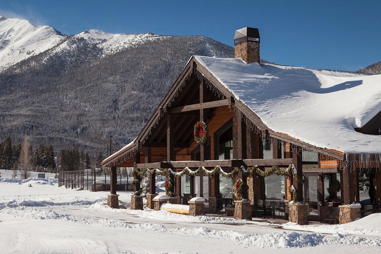 colorado micro wedding and elopement location covered in snow for winter