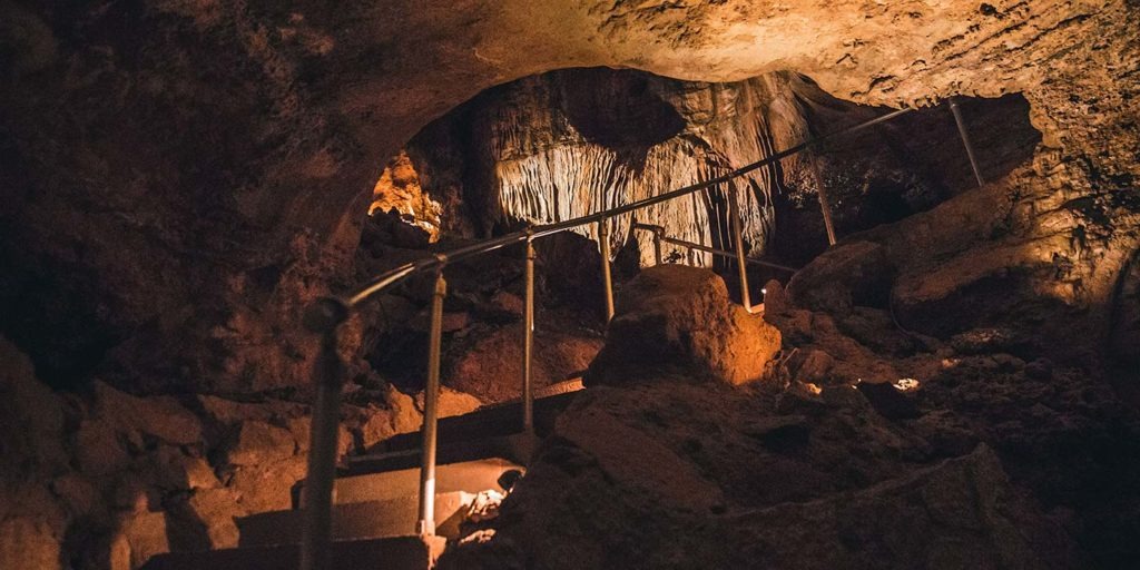 colorado springs wedding location in the caves