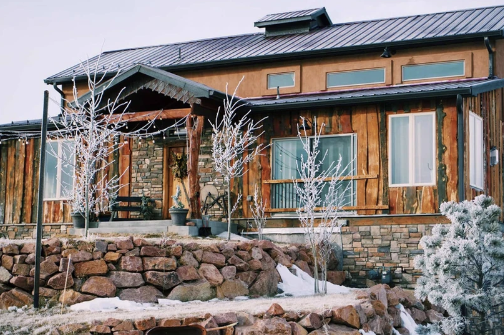 colorado airbnb + vrbo micro wedding venue - 1 C Barn