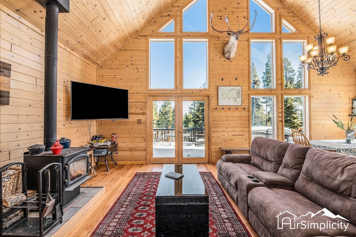 living room of colorado airbnb vrbo micro wedding + elopement venue 