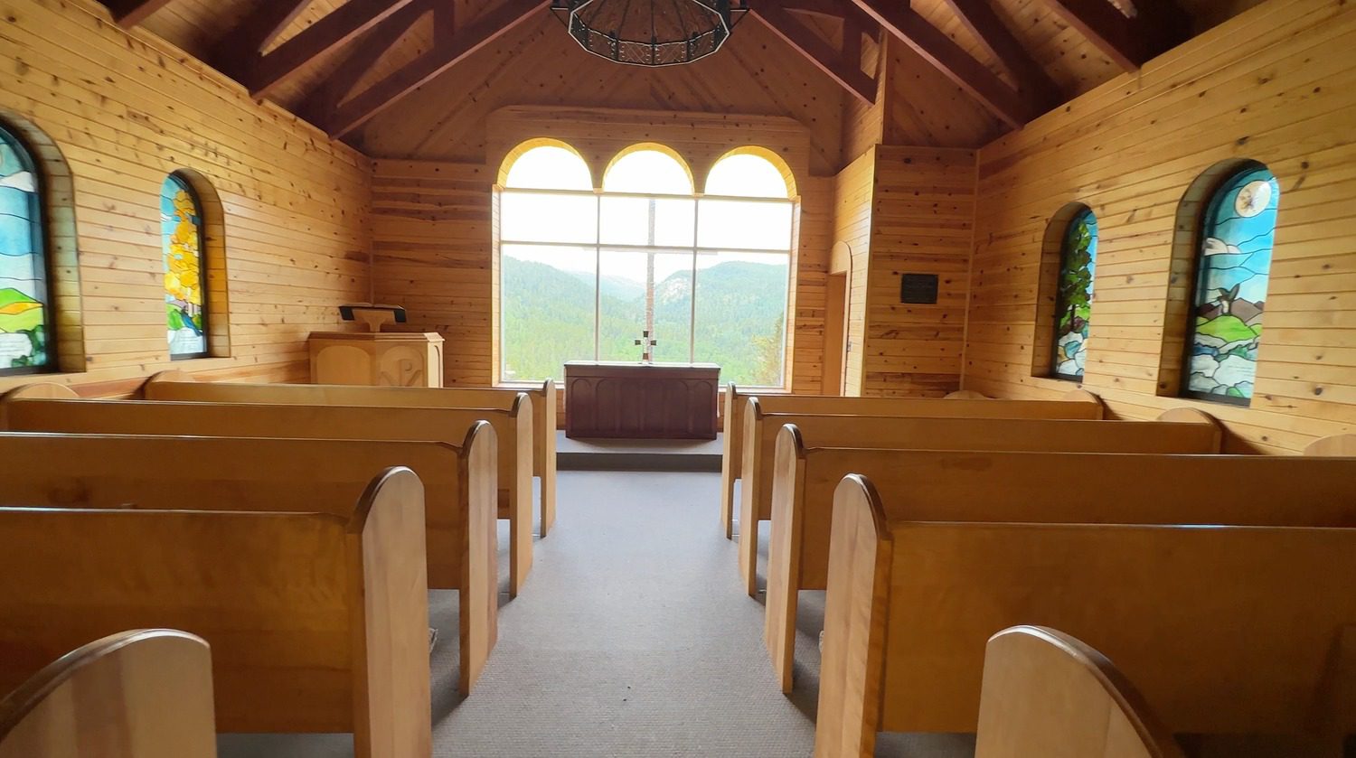 small chapel in the colorado mountains used as a micro wedding venue