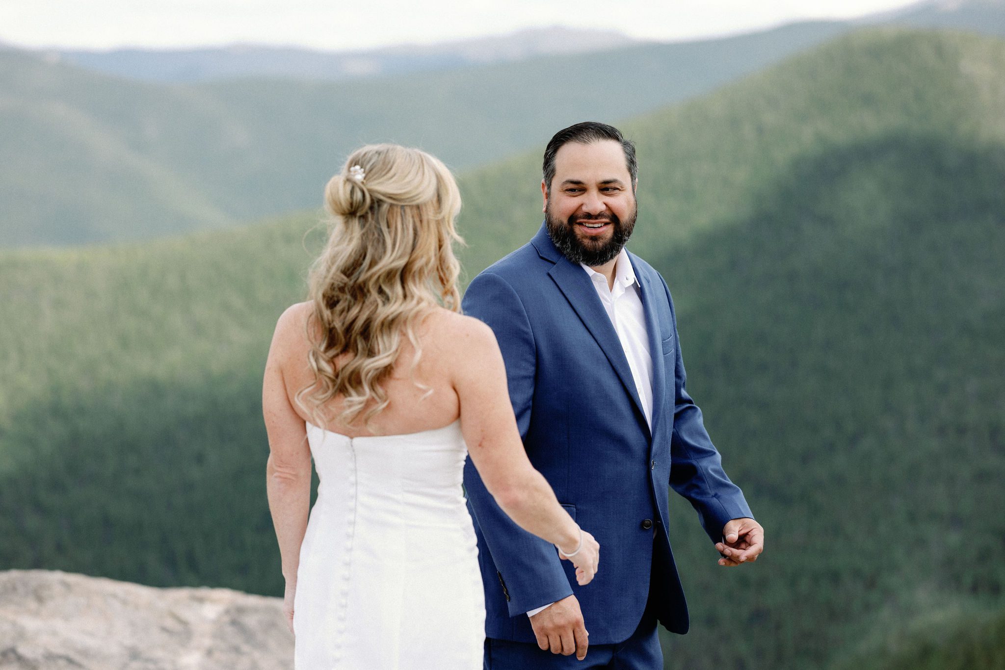 groom turns around during first look to see his wife
